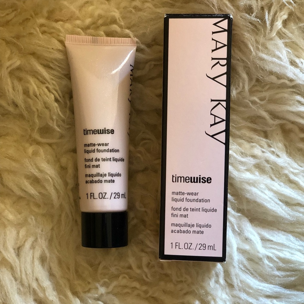 Mary Kay TimeWise Matte-Wear Foundation NIB